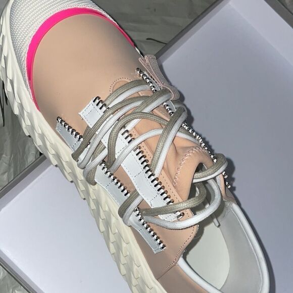 -14 NWT 850.00 Giuseppe Zanotti
Urchin sneakers  New in Box Size 38 - Picture 15 of 16